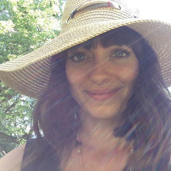 Meet your Posher, Karyssa - Picture 1 of 1